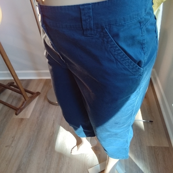 Navy Kim Roger's Size 18W Capris - Picture 3 of 10